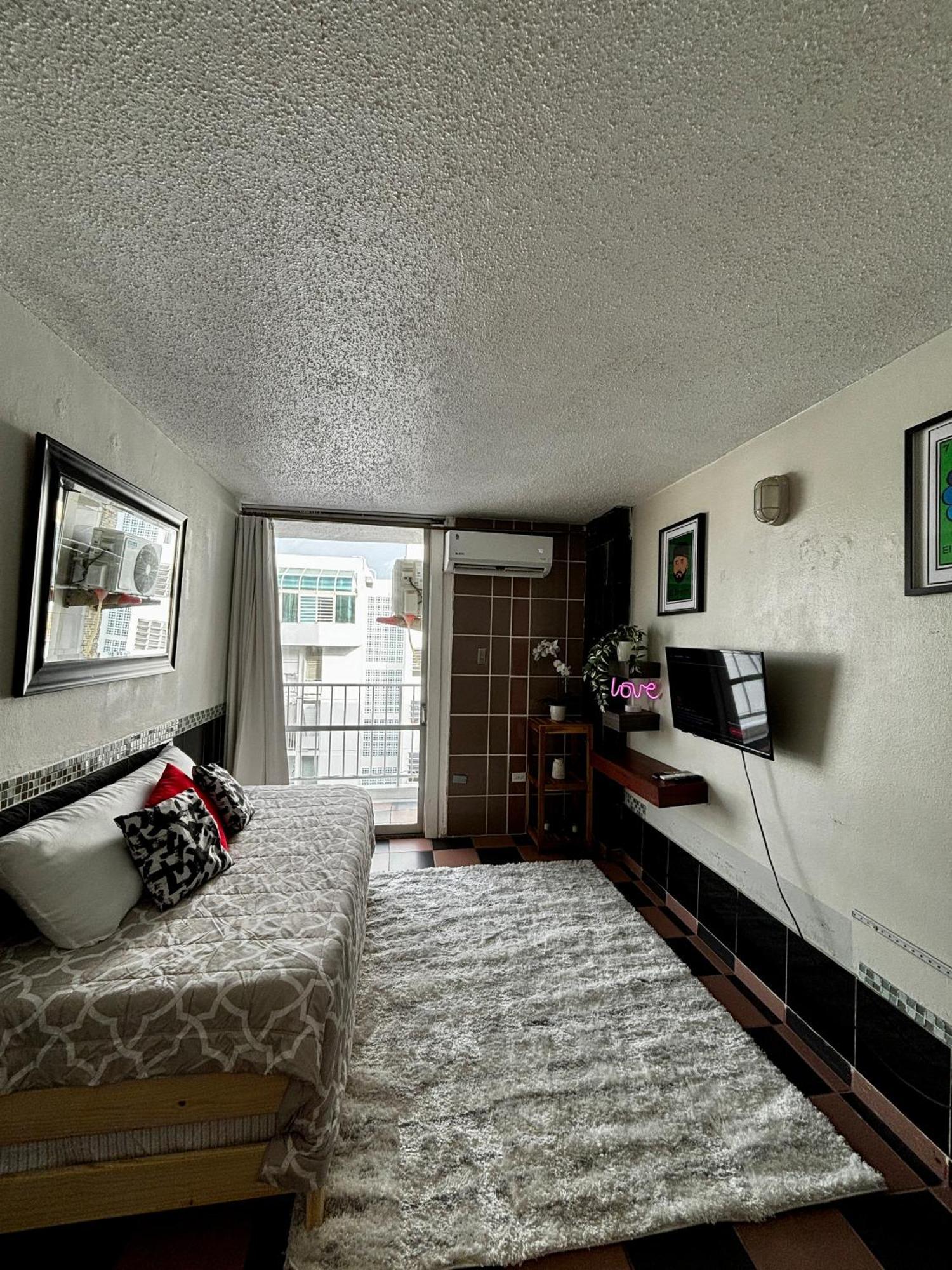 Isla Verde Modern Apartment With Pool San Juan Eksteriør billede