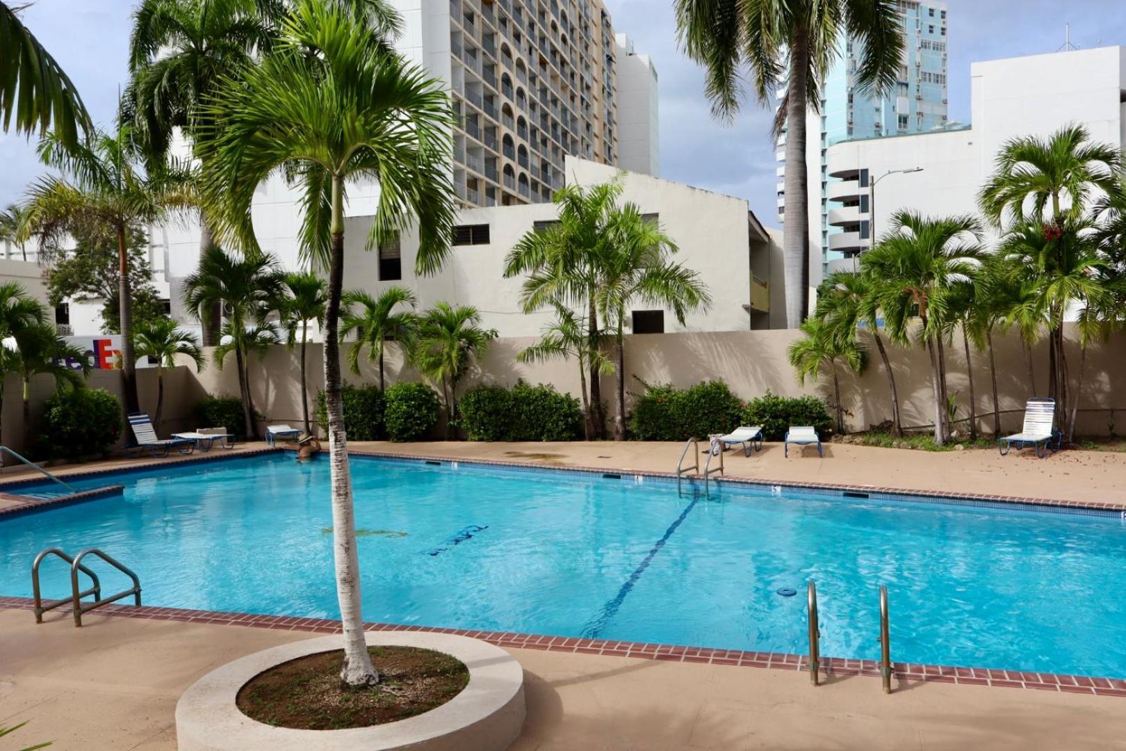 Isla Verde Modern Apartment With Pool San Juan Eksteriør billede