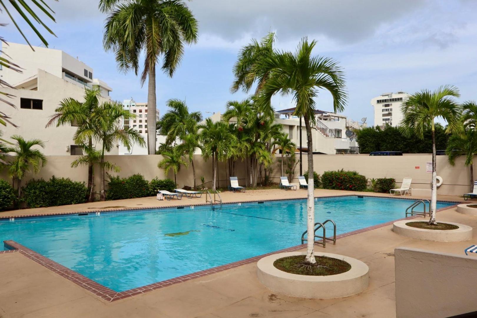 Isla Verde Modern Apartment With Pool San Juan Eksteriør billede